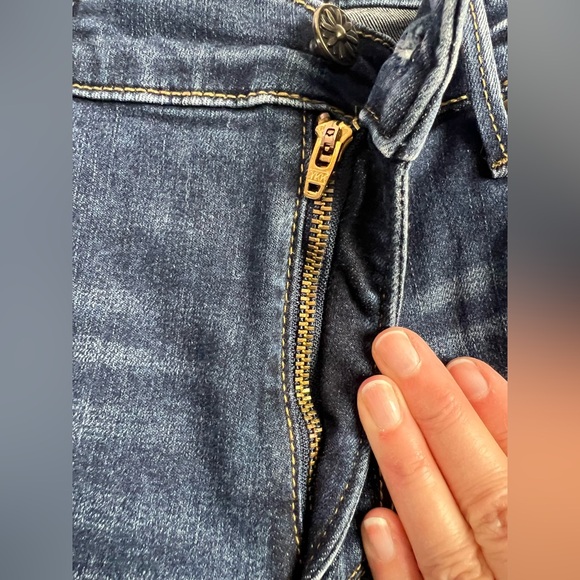 Driftwood Colette Embroidered Jeans - Picture 13 of 13